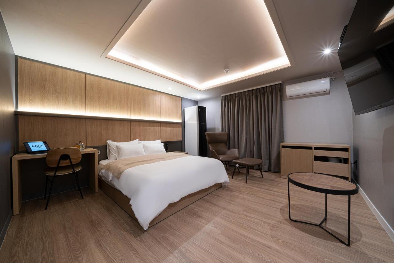 Aank Hotel Daejeon Yongjeon 1St Exteriör bild