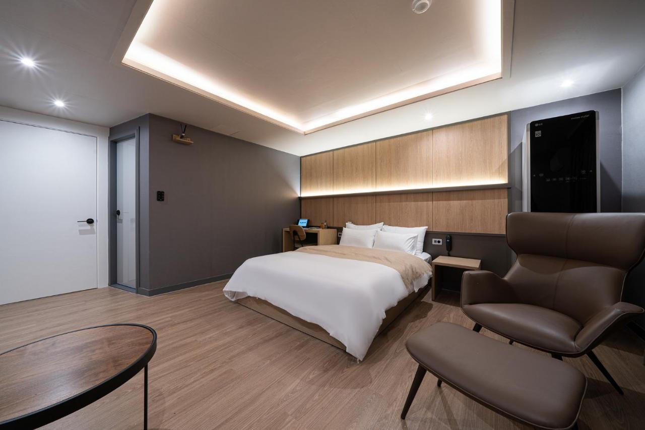 Aank Hotel Daejeon Yongjeon 1St Exteriör bild